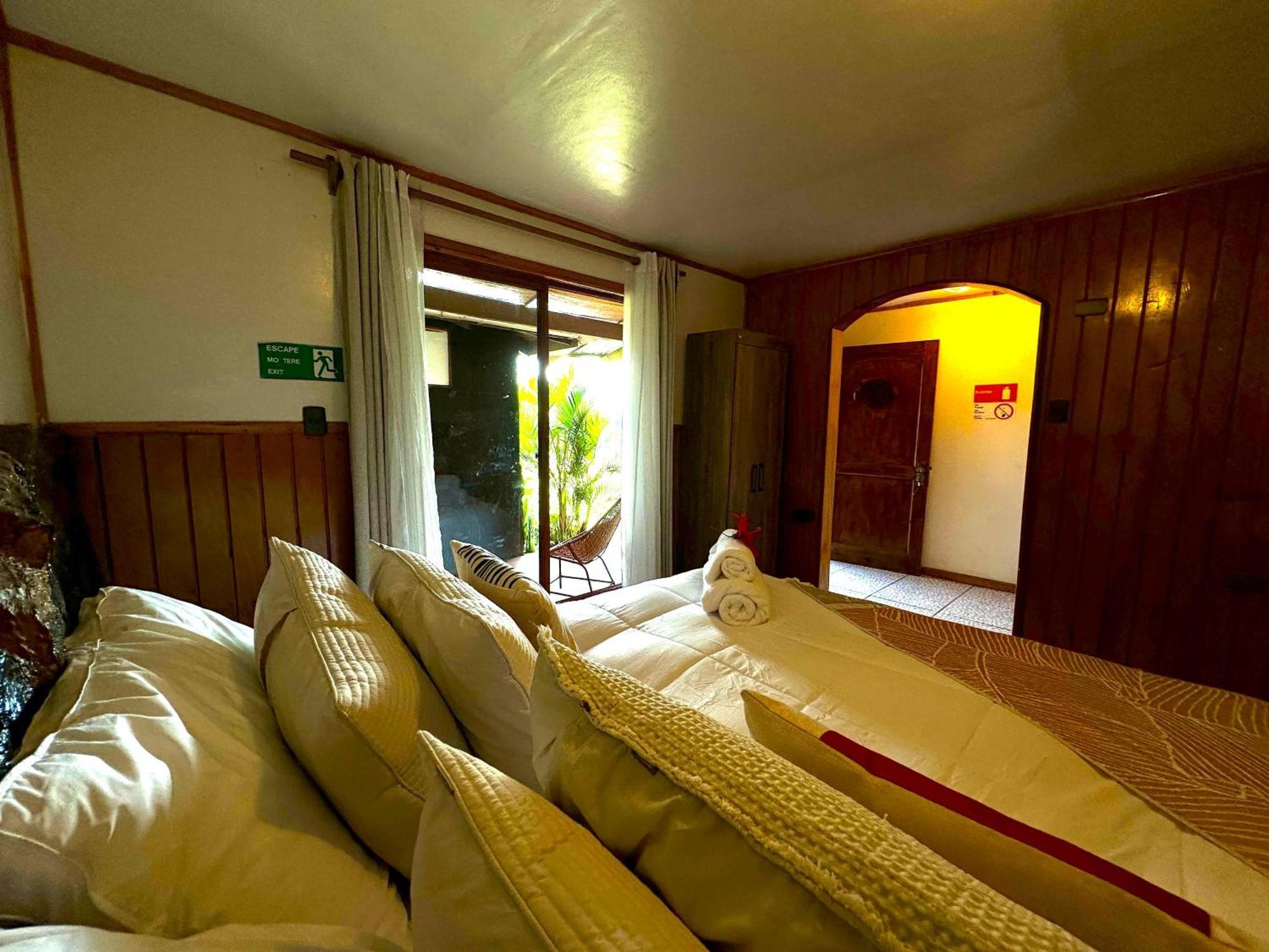 Paraiso Sunset Bungalows ハンガ・ロア エクステリア 写真